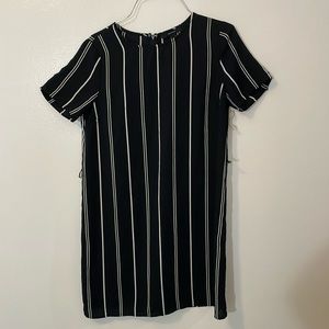 Forever 21 small black w/ white stripes blouse shirt zipper back 100% polyester